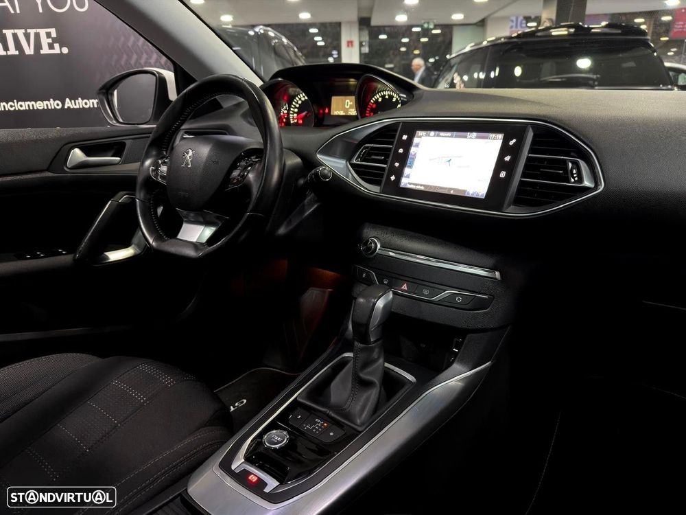 Peugeot 308 SW 1.2 PureTech Allure EAT6 - 8