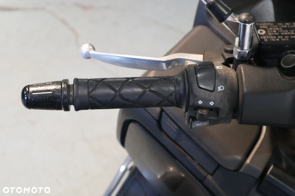 Suzuki Burgman - 10