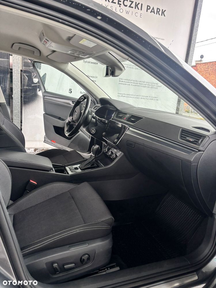 Skoda Superb 2.0 TDI SCR 4x4 Style DSG - 10