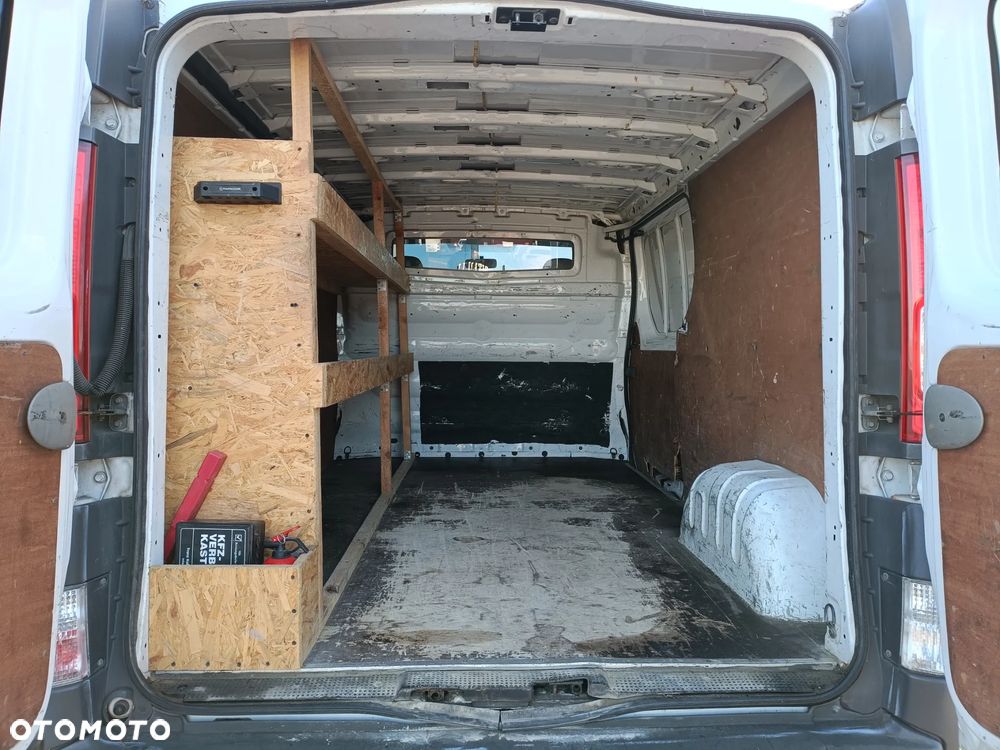 Opel Vivaro - 10