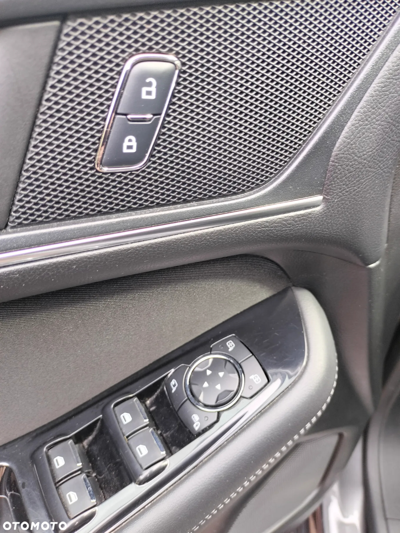 Ford S-Max 2.0 EcoBoost Titanium - 19