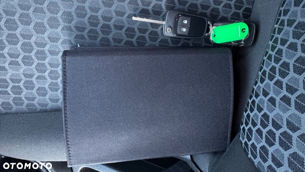 Opel Corsa 1.4 16V Edition - 28