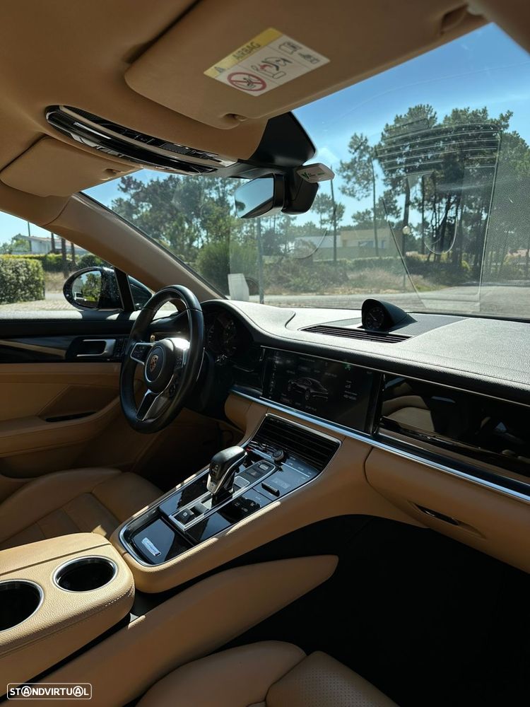 Porsche Panamera - 12
