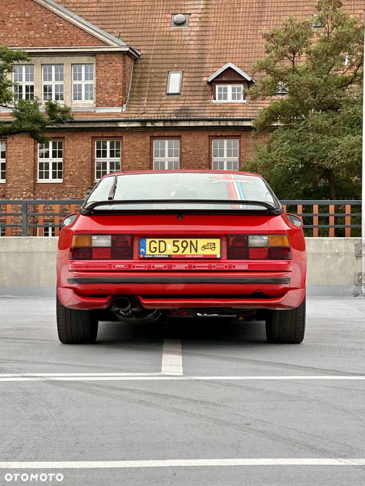 Porsche 944 - 8