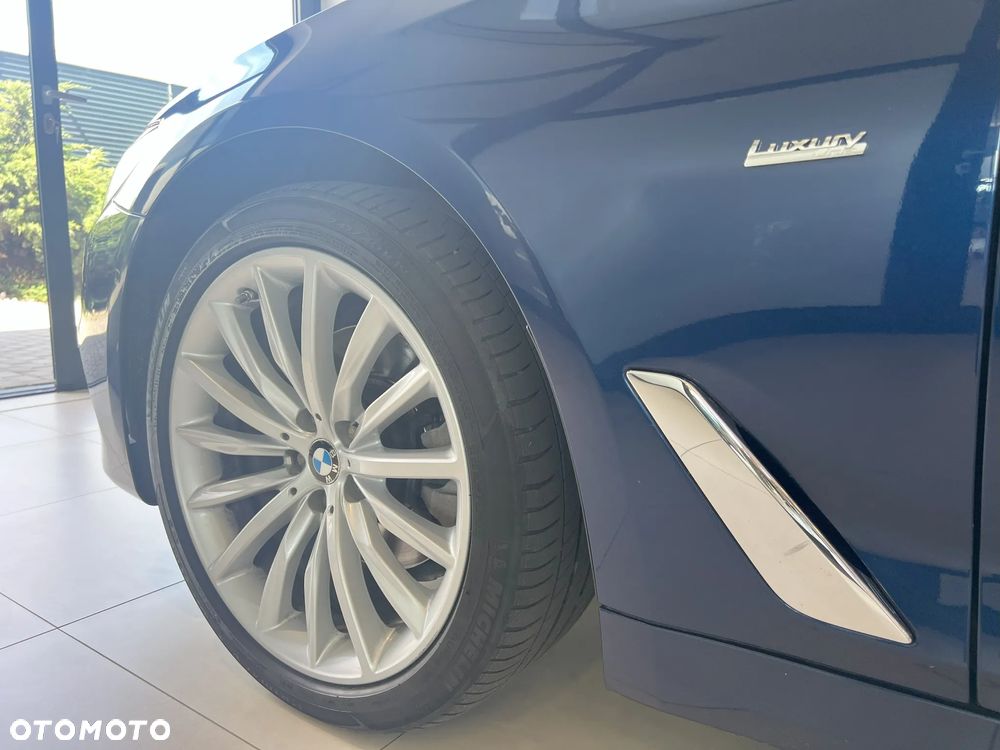 BMW Seria 5 520d xDrive Luxury Line - 10