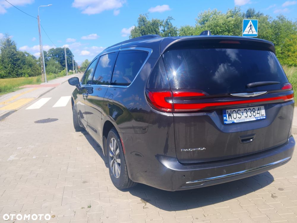 Chrysler Pacifica - 3