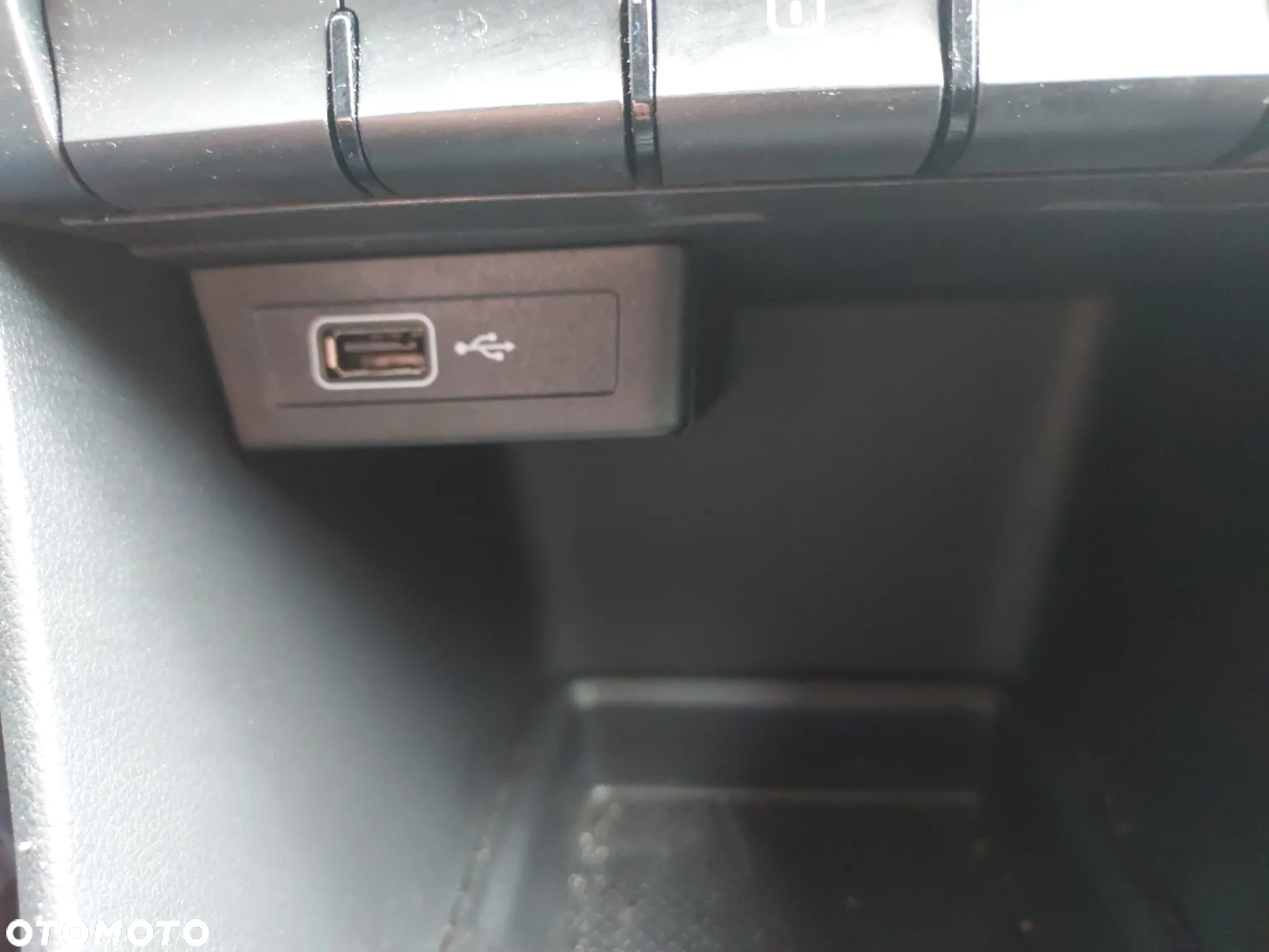 Skoda RAPID 1.0 TSI Ambition - 14