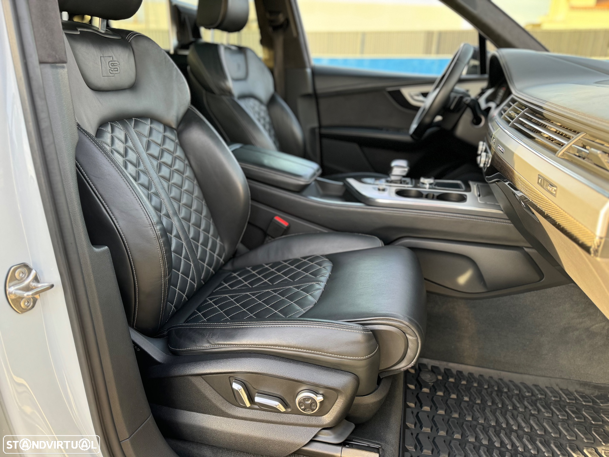 Audi SQ7 4.0 TDI V8 quattro Tiptronic 7L - 15