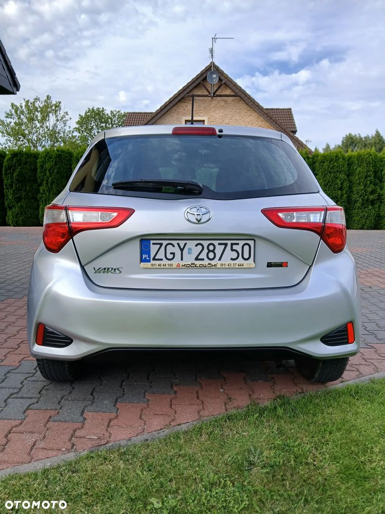 Toyota Yaris 1.0 Active EU6 - 4