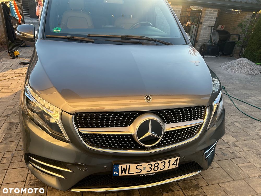Mercedes-Benz Klasa V 300 d lang 4Matic 9G-TRONIC Exclusive Edition - 3