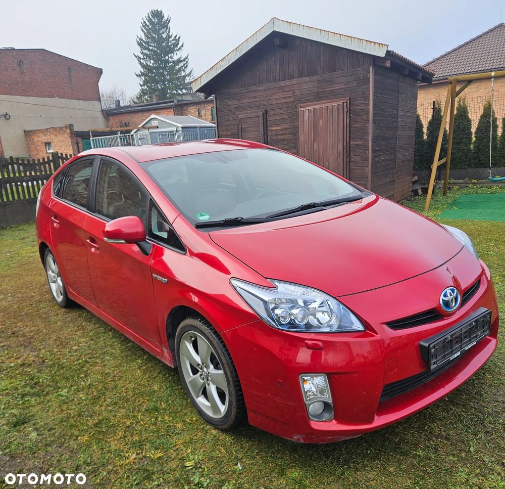 Toyota Prius (Hybrid) Executive - 2