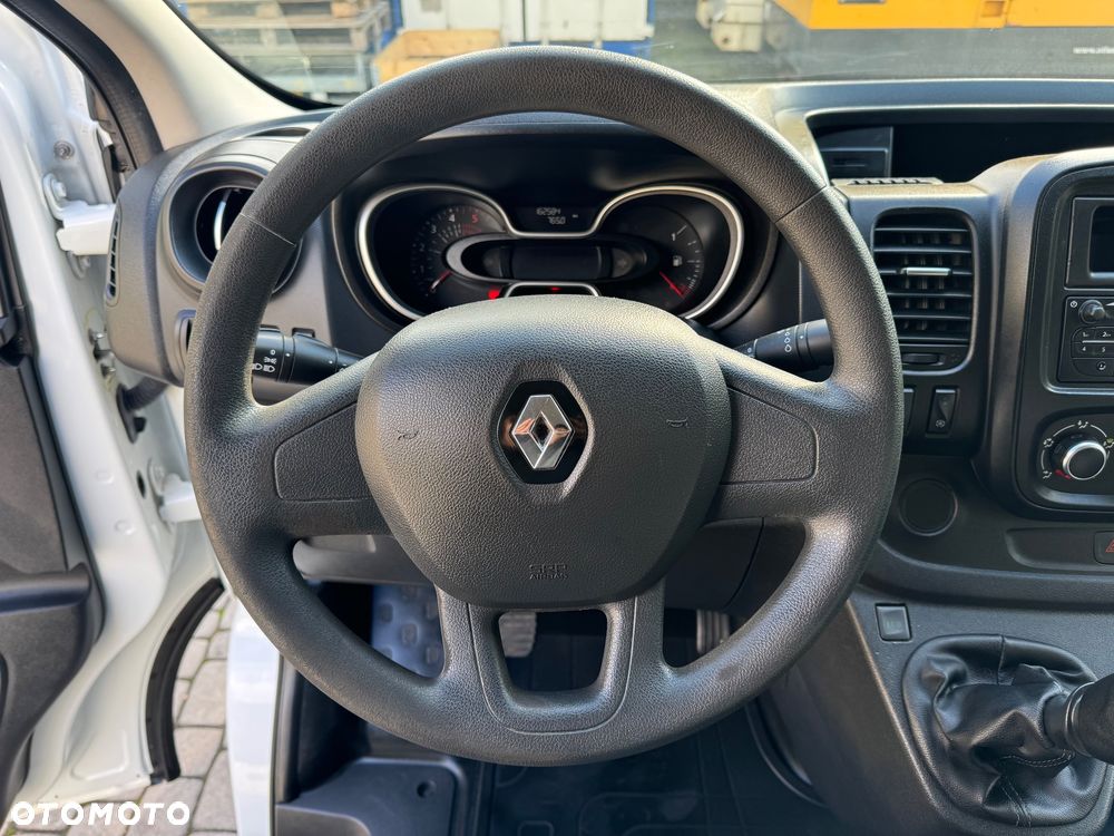 Renault Trafic - 18