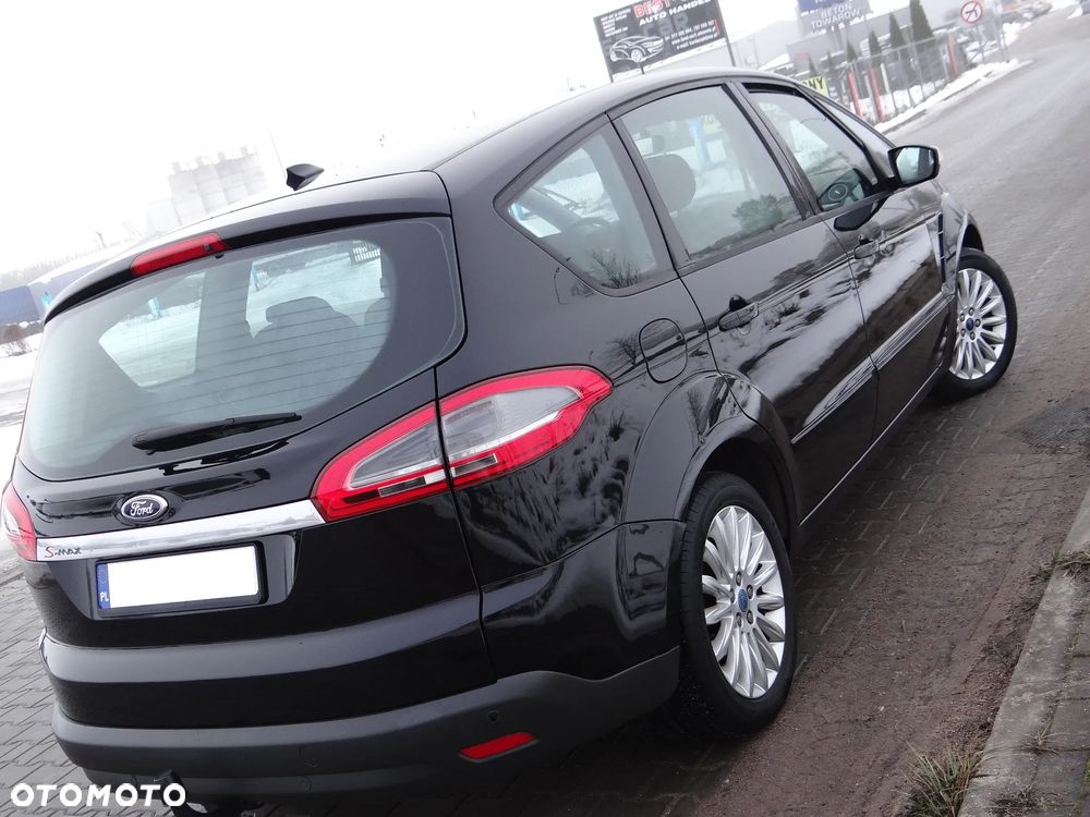 Ford S-Max - 13