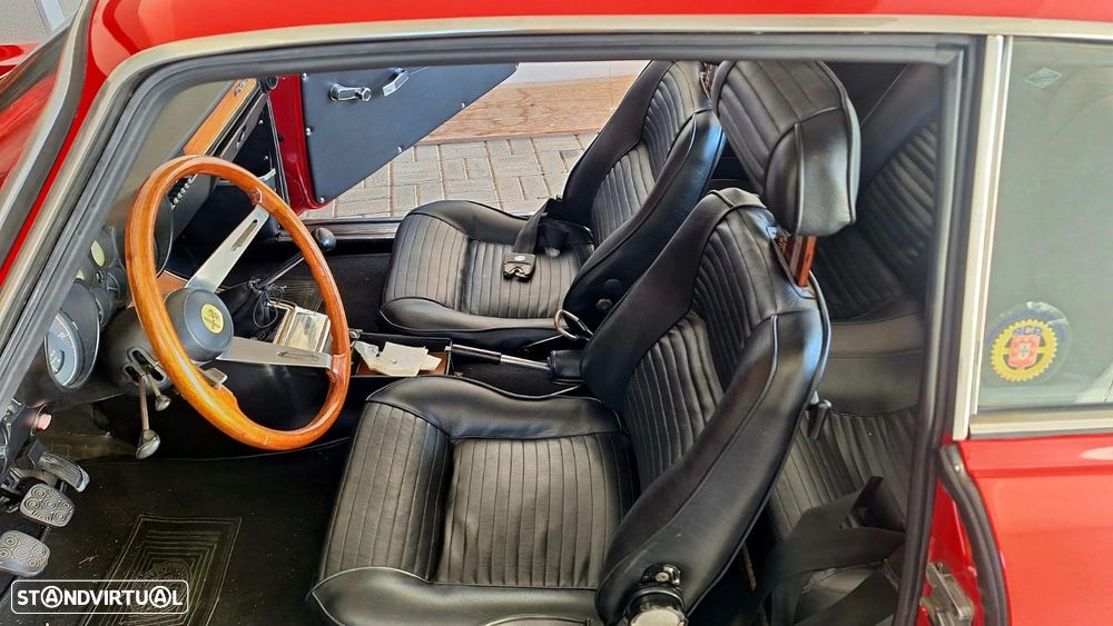 Alfa Romeo 2000 GTV - 14