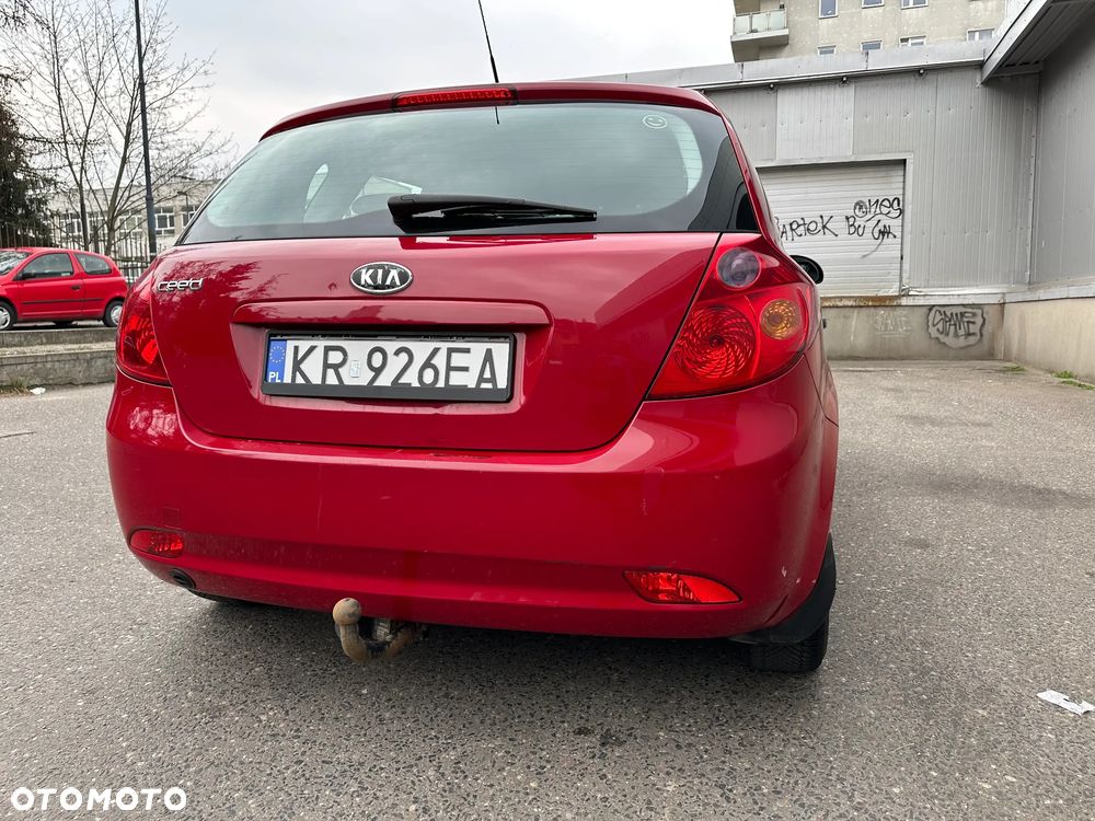 Kia Ceed - 3
