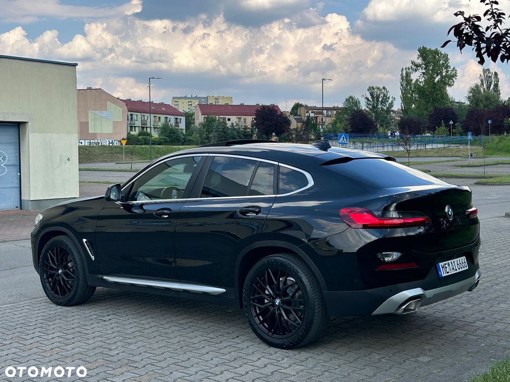 BMW X4 xDrive20d xLine - 9