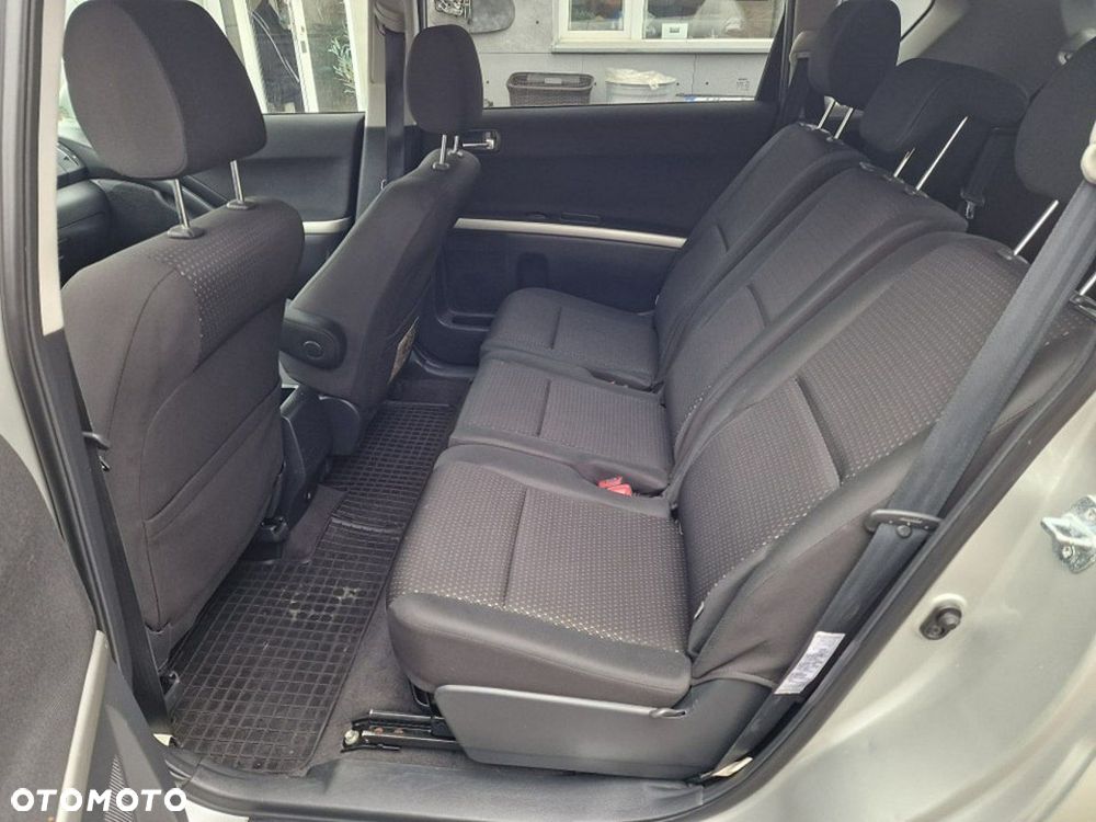 Toyota Corolla Verso - 28