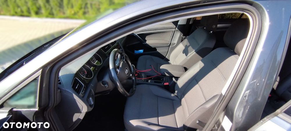 Volkswagen Golf 1.6 TDI SCR DSG Trendline - 11