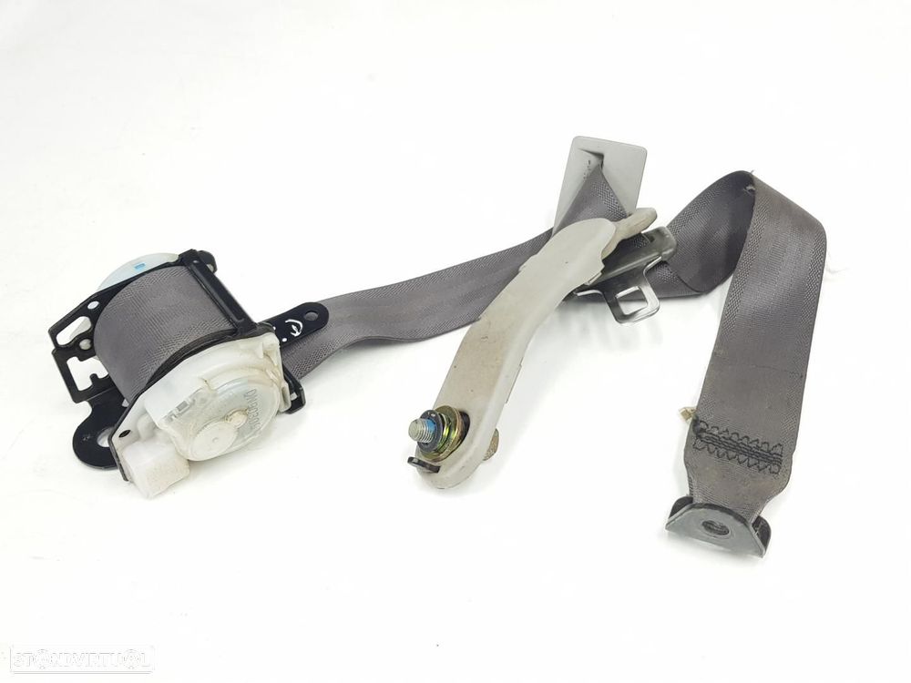 CINTO DE SEGURANÇA TRASEIRO DIREITO MITSUBISHI MONTERO V60V70 - 1