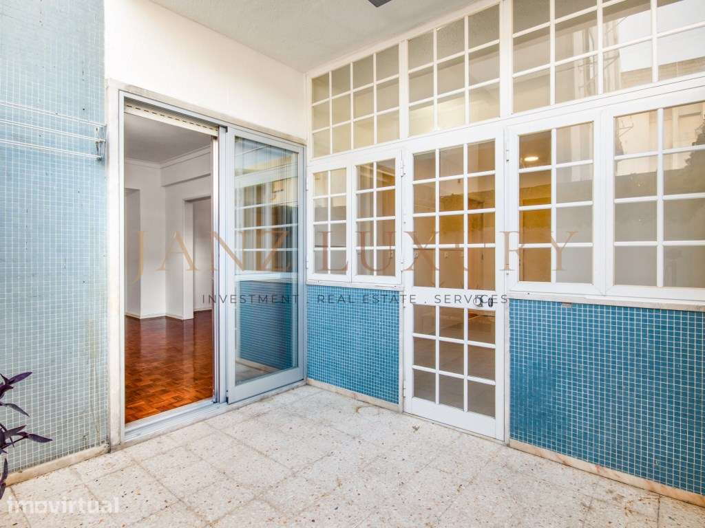Excelente apartamento T3 com 158 m2, ampla varanda e terraço na Ave... - Grande imagem: 2/19