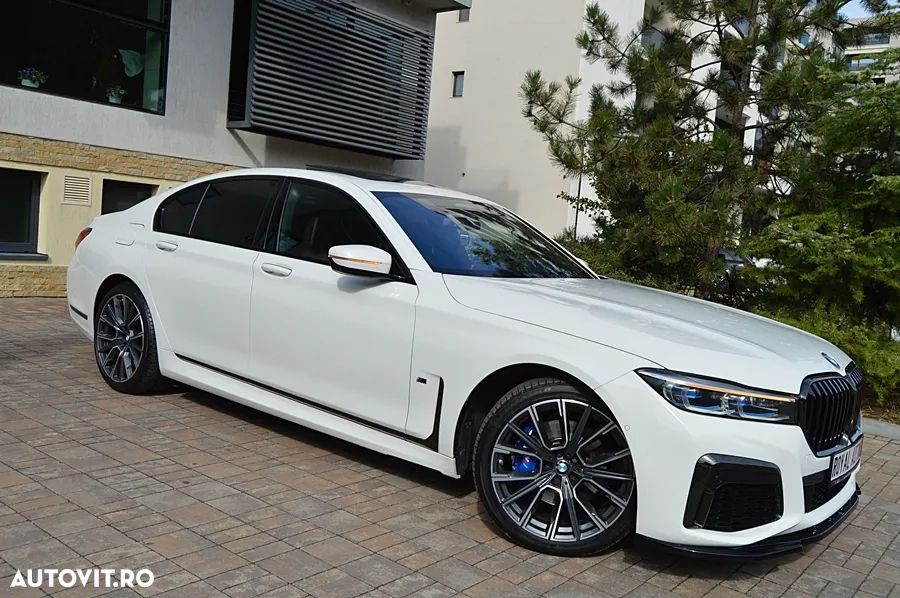 BMW Seria 7 730d xDrive MHEV - 25