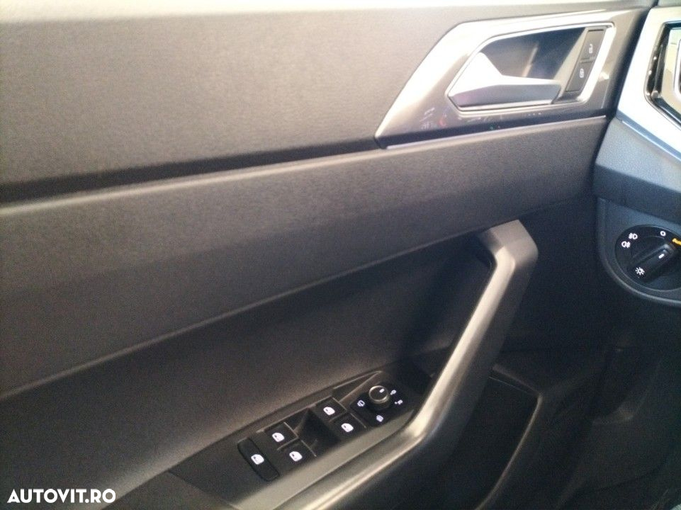 Volkswagen Taigo - 12