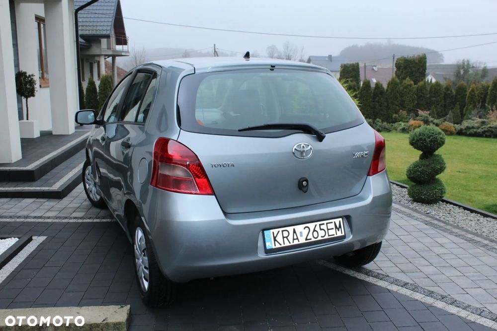 Toyota Yaris 1.0 Luna A/C - 7