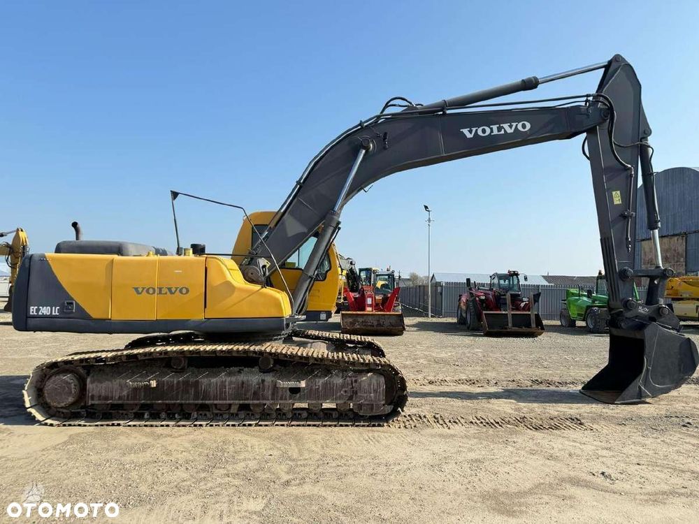 Volvo EC 240 LC - 6