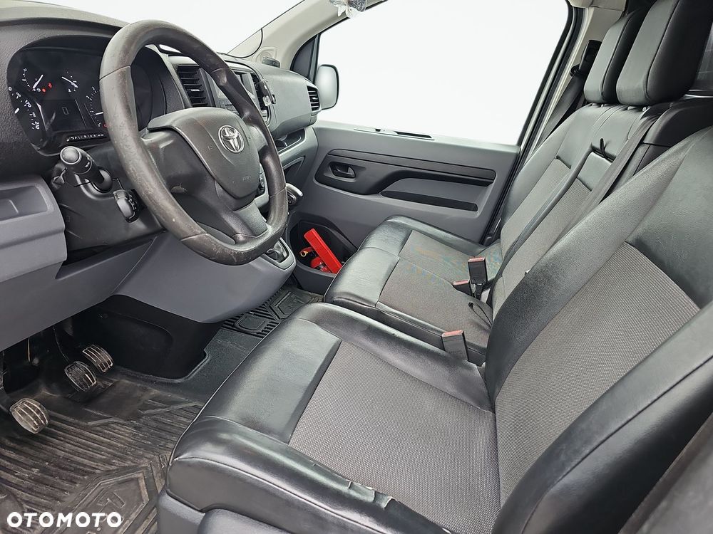 Toyota proace - 10