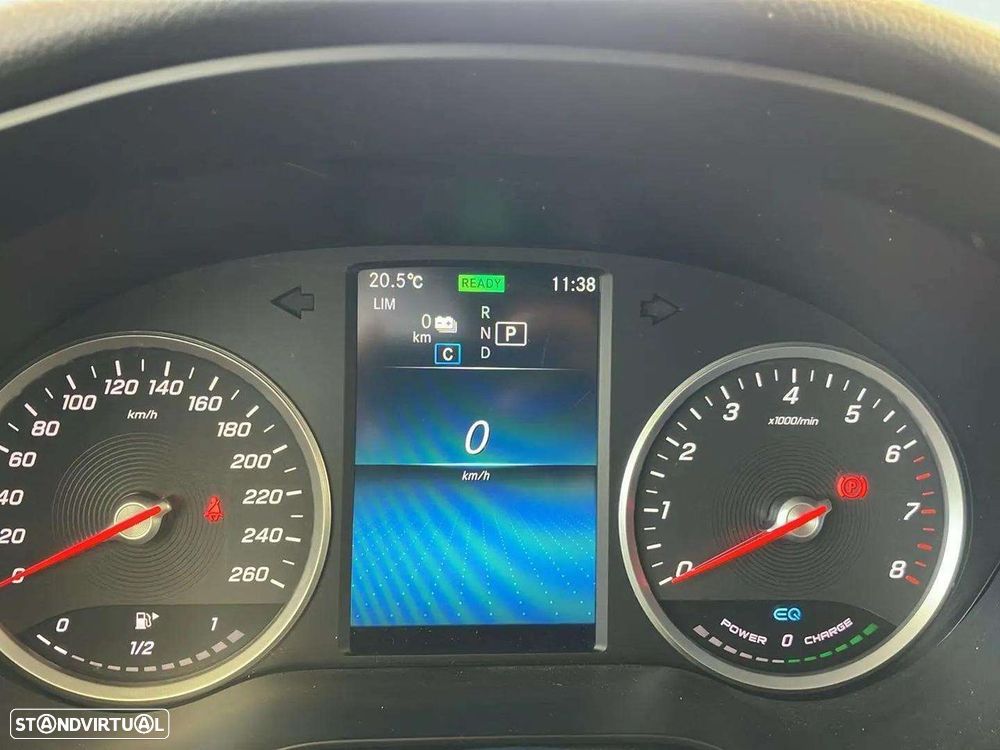 Mercedes-Benz GLC 300 - 11