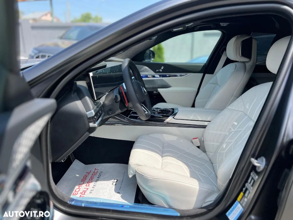 BMW M7 M760e xDrive AT PHEV - 15