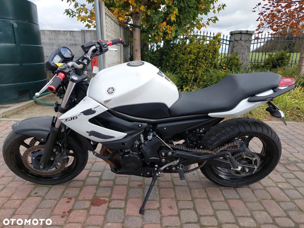 Yamaha XJ - 2