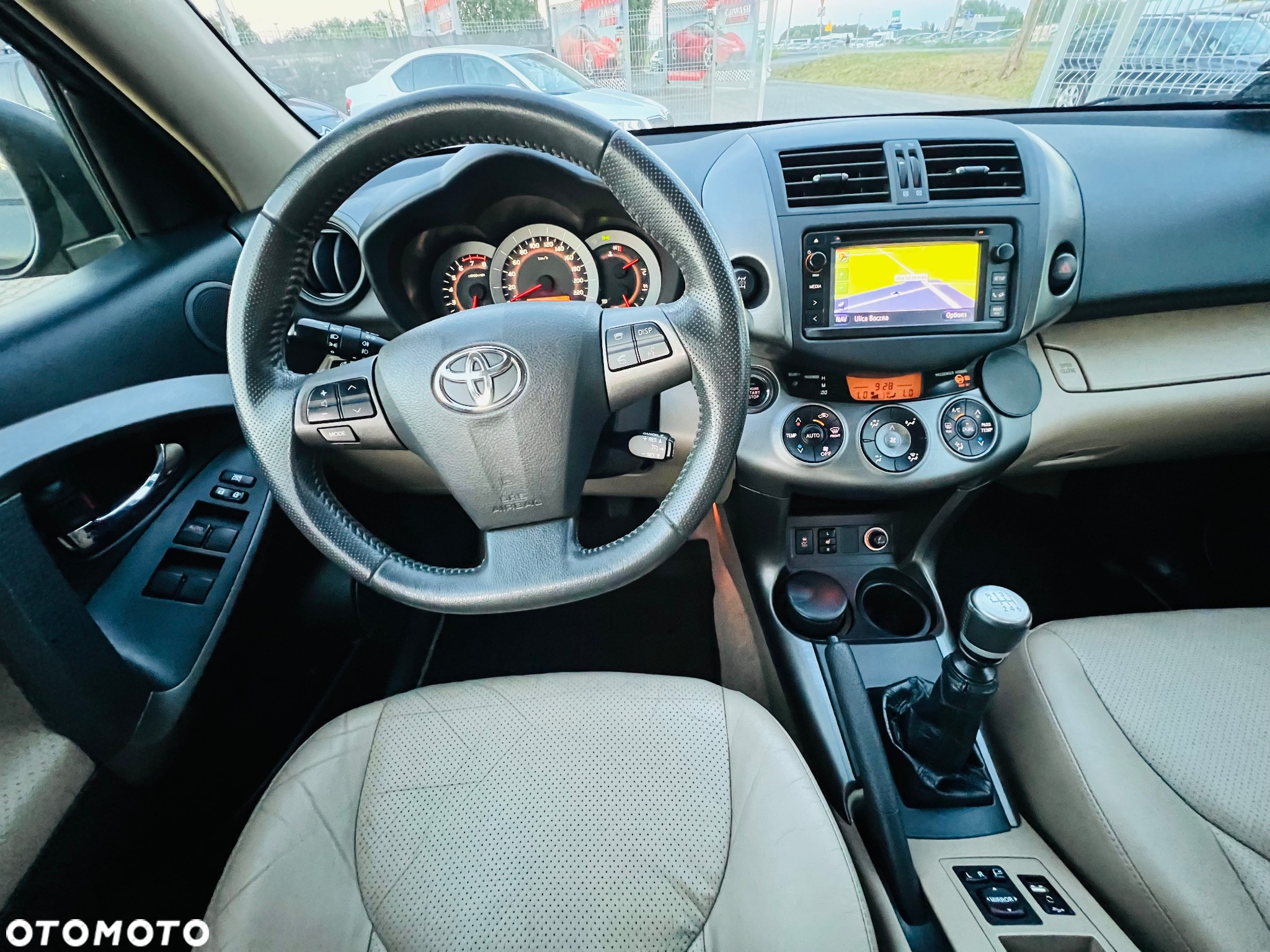 Toyota RAV4 2.0 VVT-i Premium - 15