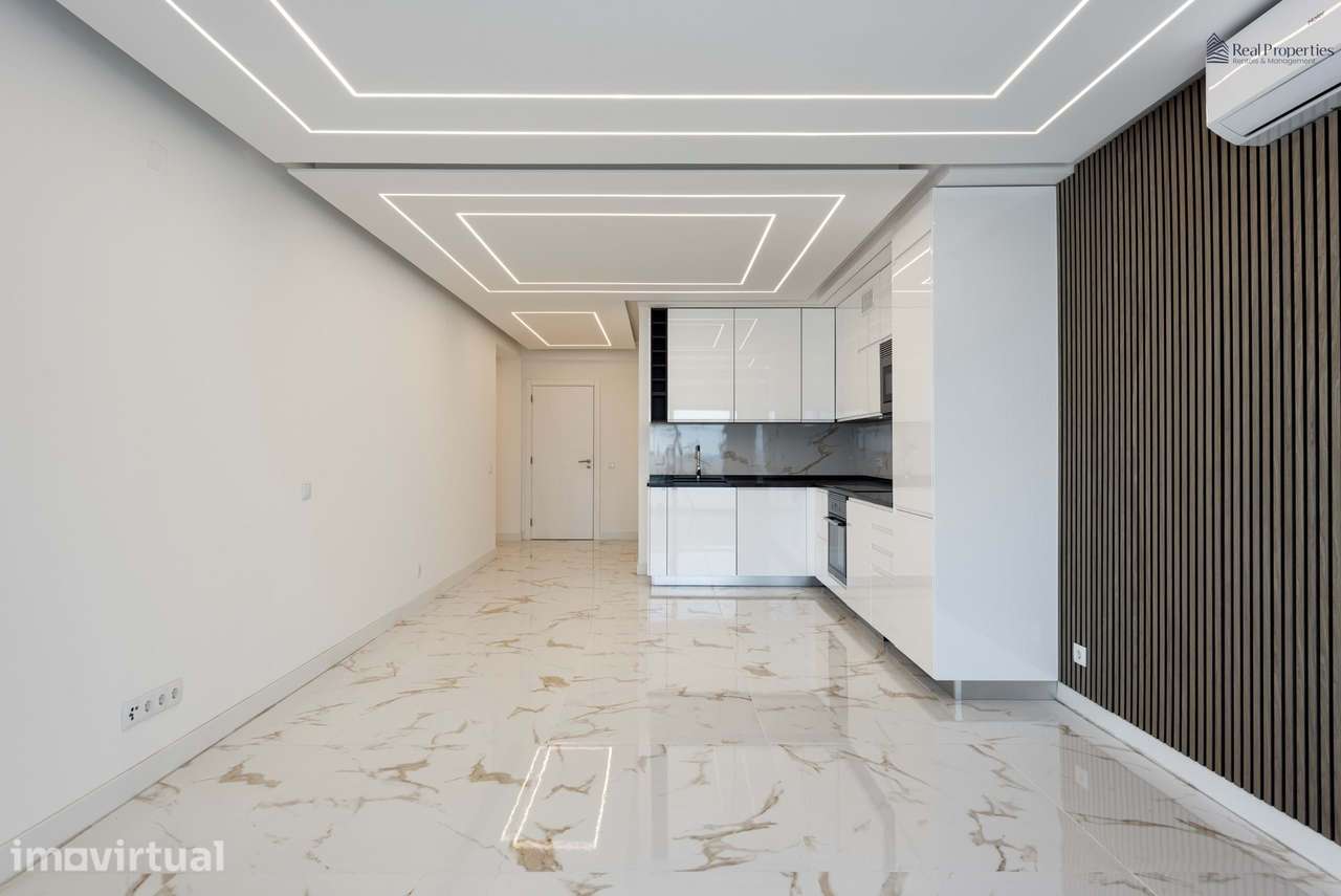 Apartamento T2 Renovado na Primeira Linha da Praia de Quarteira – Vist - Grande imagem: 4/22