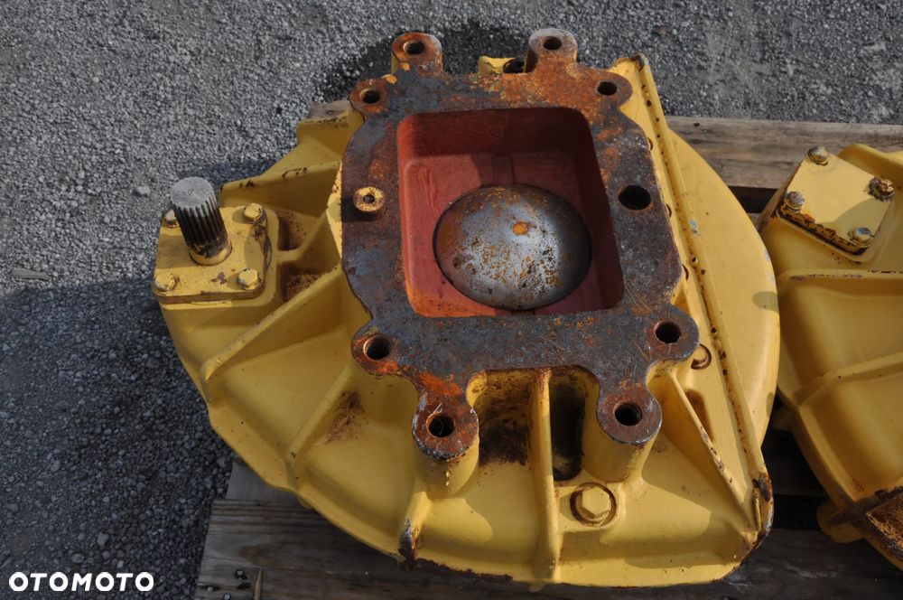 ZWROTNICA SIŁOWNIK KOŁO PASOWE NEW HOLLAND TF78 TX66 - 37