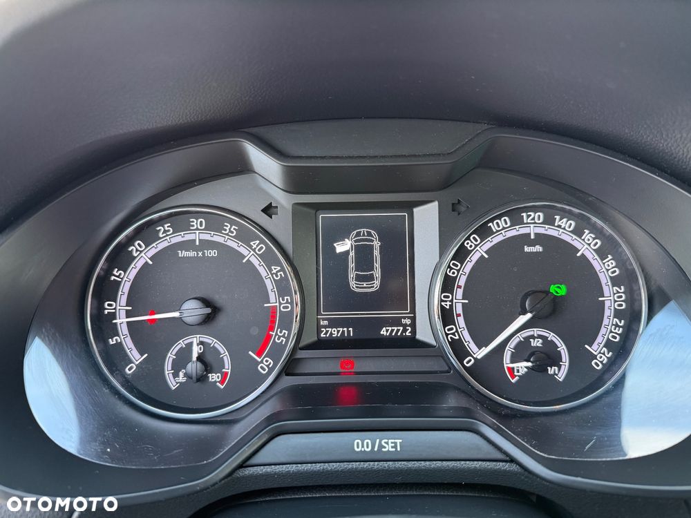 Skoda Octavia 2.0 TDI DSG Ambition - 10