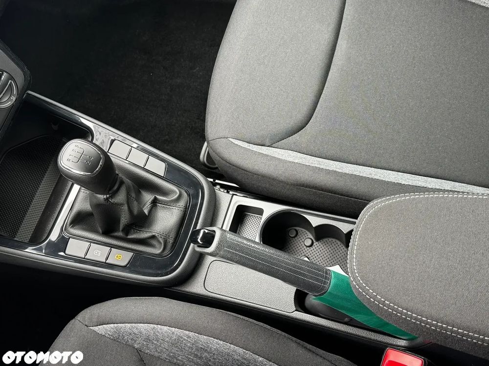 Skoda Fabia 1.0 Essence - 21