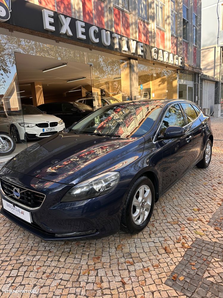Volvo V40