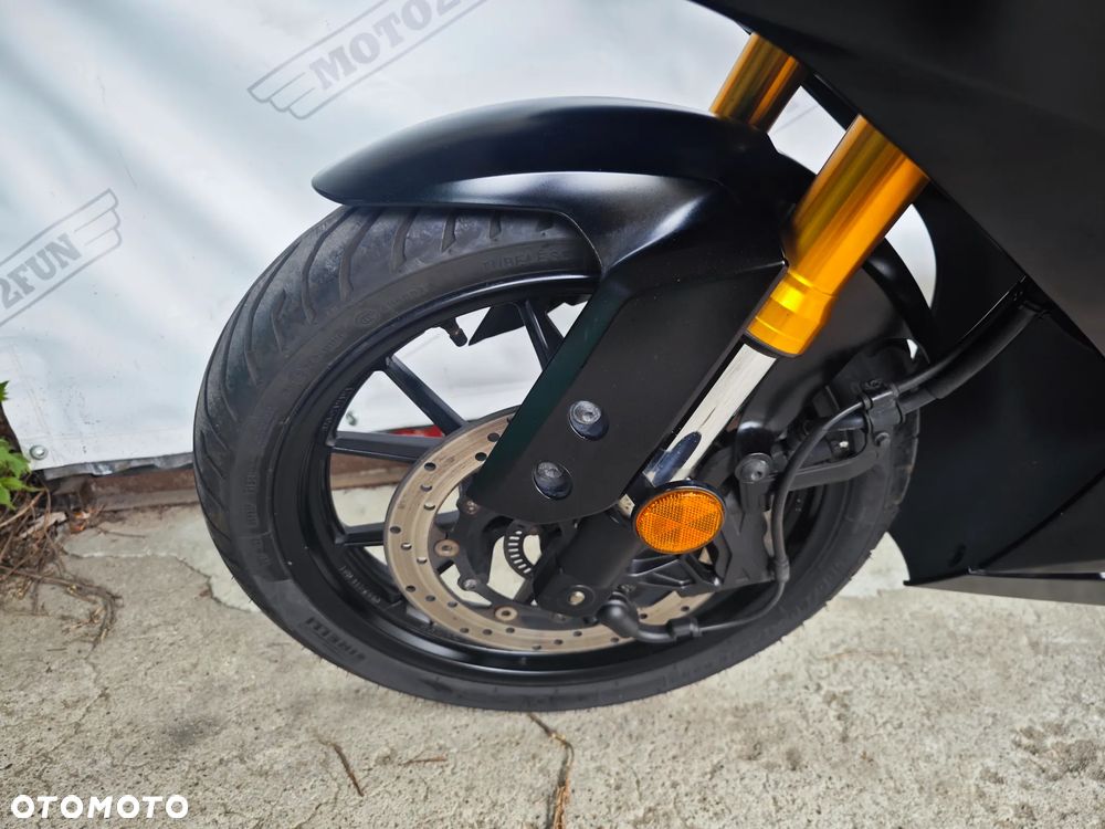 Yamaha YZF - 10