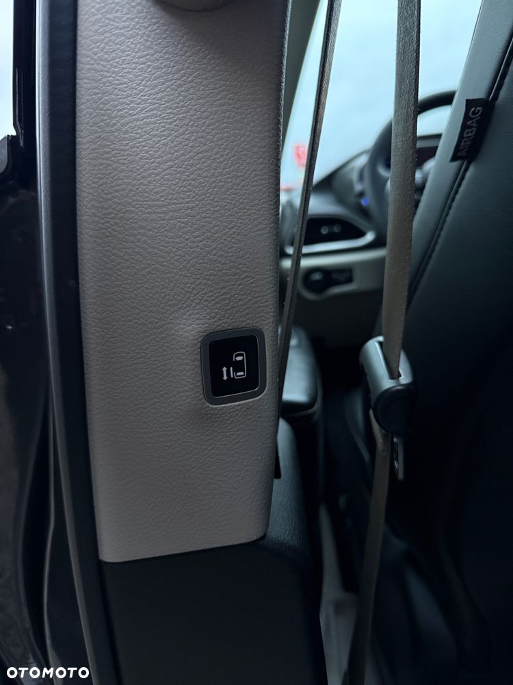 Chrysler Pacifica - 21