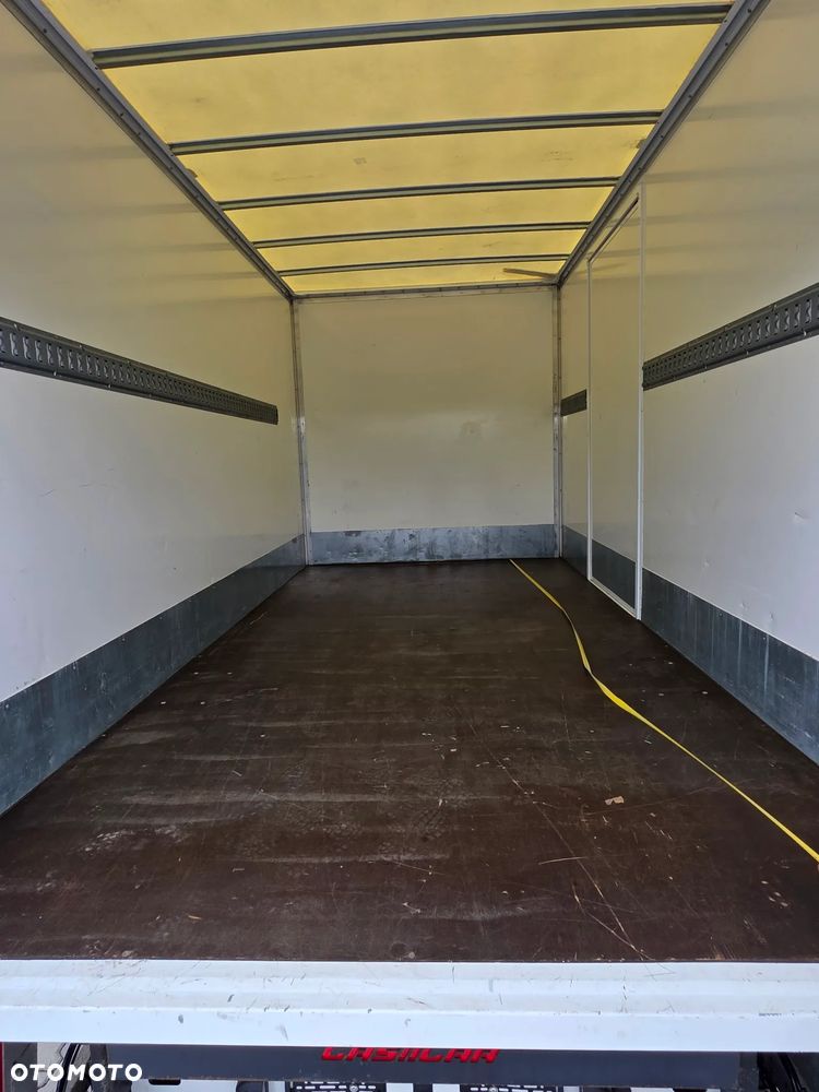 Volkswagen Crafter - 28