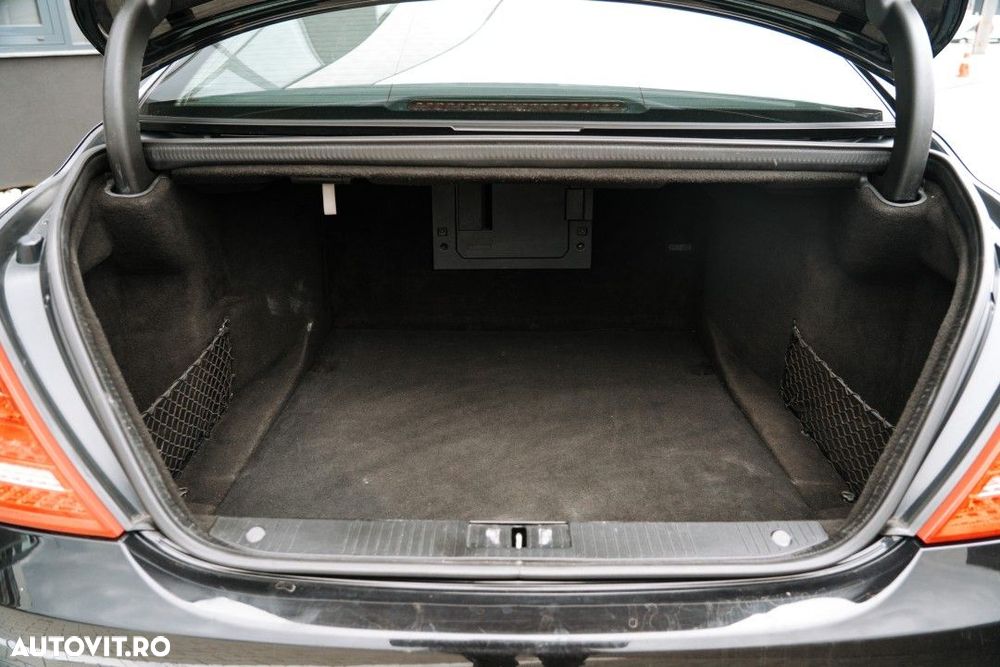 Mercedes-Benz S - 12