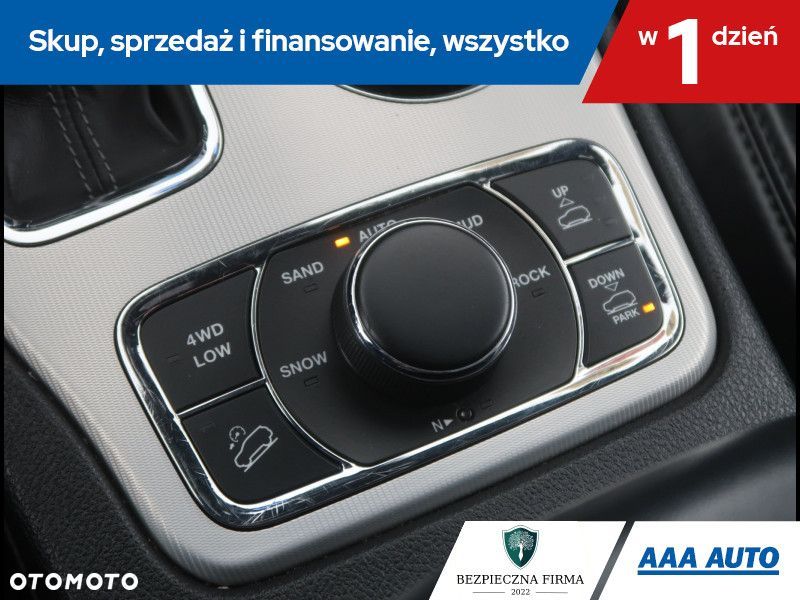 Jeep Grand Cherokee - 17