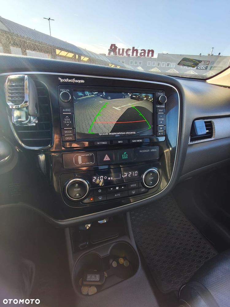 Mitsubishi Outlander - 7