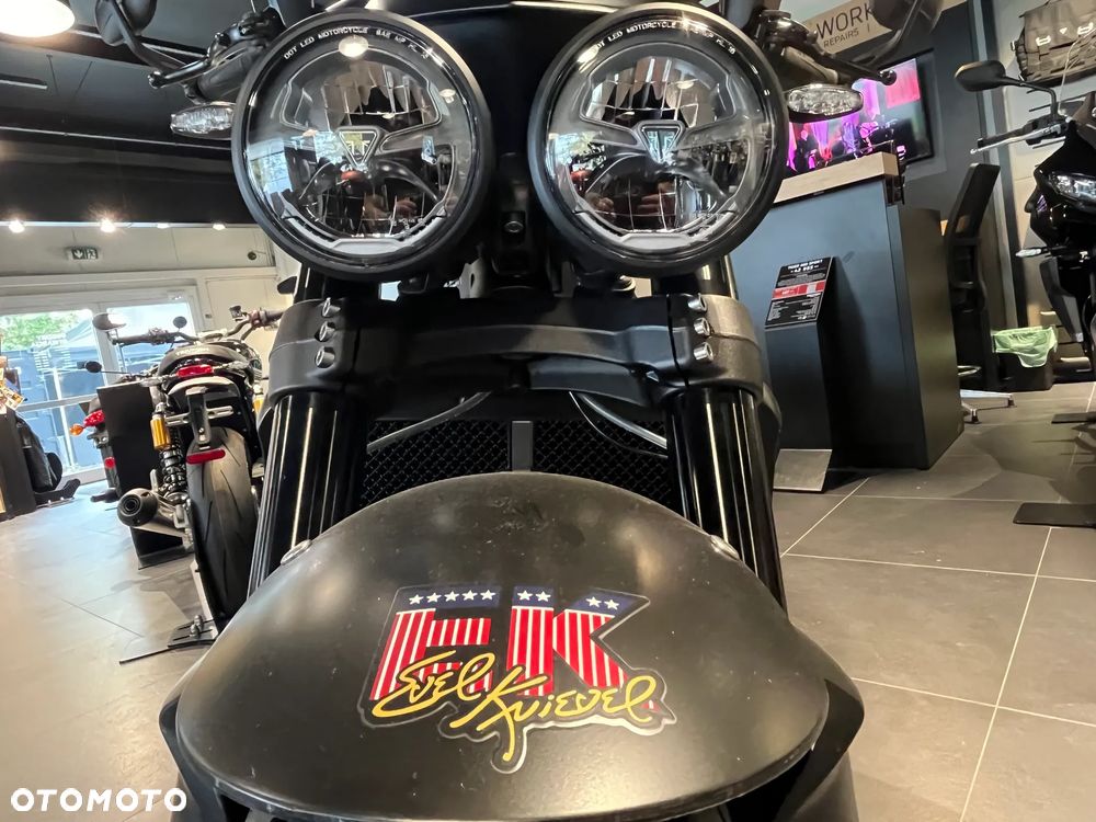 Triumph Rocket - 10