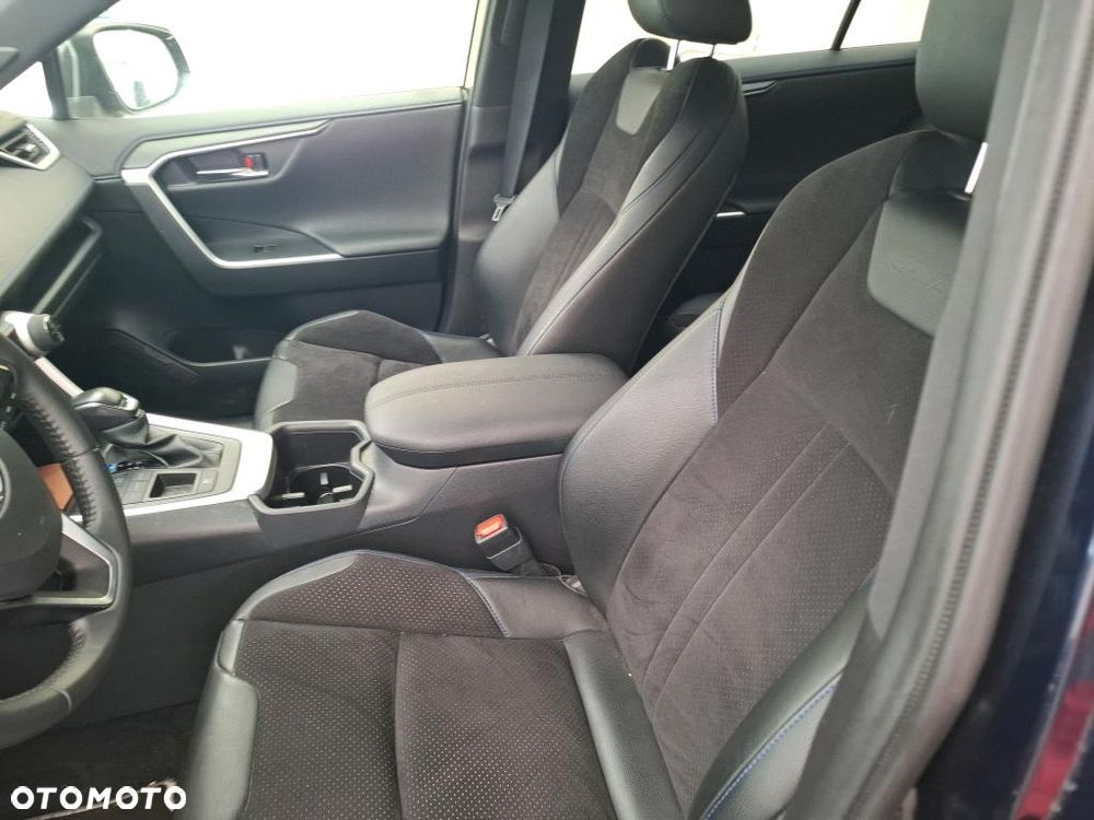 Toyota RAV4 - 10