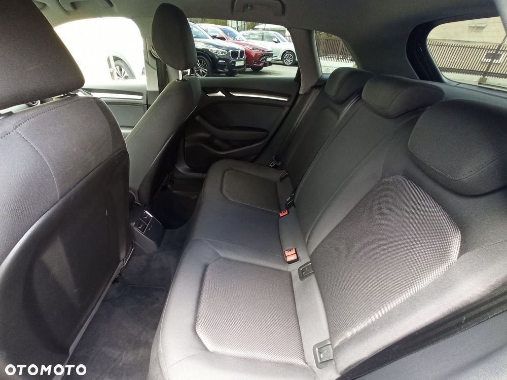 Audi A3 Sportback - 8