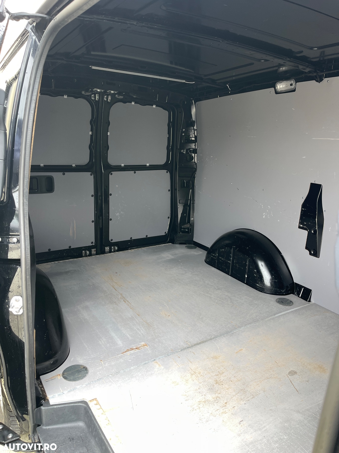 Mercedes-Benz Vito 114CDI AUTOMAT LUNG USI SPATE - 24