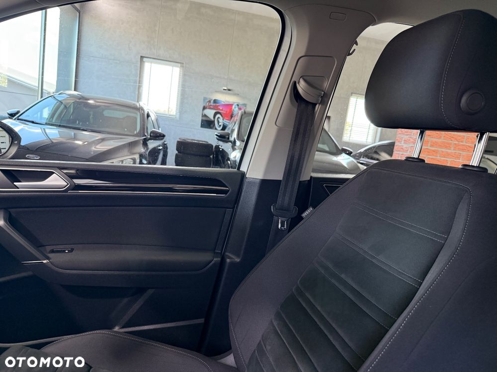 Volkswagen Touran 2.0 TDI SCR (BlueMotion Technology) DSG Highline - 30