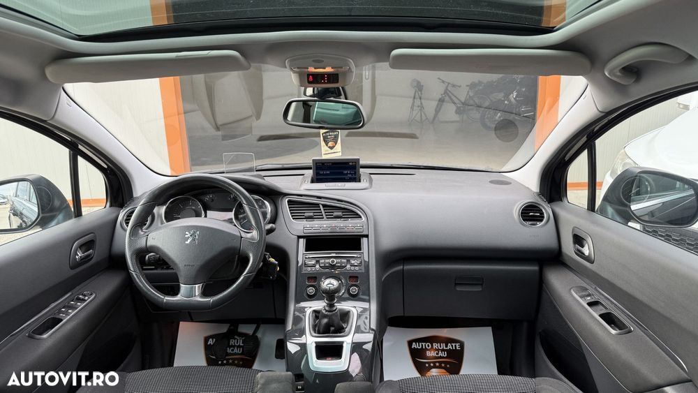 Peugeot 5008 - 8